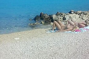 Pag junior sexy blonde flashing tits again