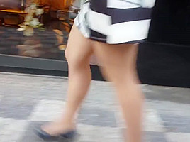 Pantyhose in miniskirts