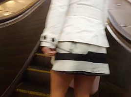 Pantyhose in miniskirts
