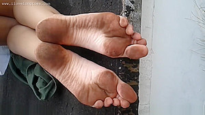 Paula long toes