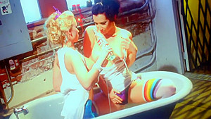 Petite blonde licks and fingers stunning brunette's hole