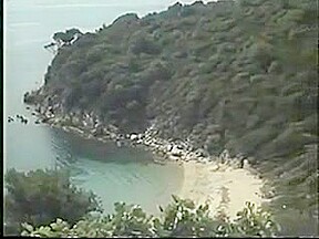 Plaisirs De Lesbos (1986)