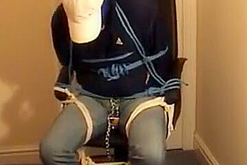 Prisoner thirty - ムRopes, Cuffs, Chains and Taut Blue Jeans