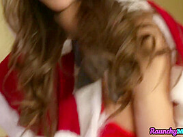 Raunchy lingerie milf pussylicked by eager lesbian gf