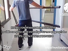 Reel - Francaise Salope Piege Un Artisan Reparateur De Store & Filme Pour Se Masturber Sur Video
