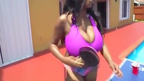 Roundass Babe Sucks Cock And Gets Banged