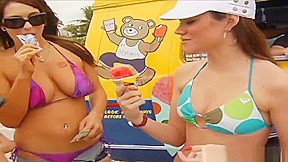 Seducing shaved Kitty Bella is sucking cock hard
