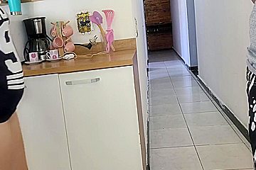 Sexo Arriscado, Enquanto Meu Marido Estava No Banho Transei Com Amigo Dele, Quase Fomos Pego  10 Min