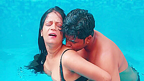 Sexy Behan Ko Bhai Ne Daba Ke Choda Swimming Pool Me