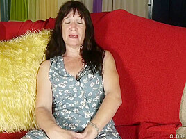 Sexy Granny Talks Dirty And Fucks Her Soaking Wet Pussy