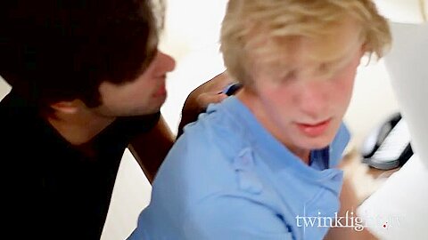 Sexy Tanner Claims Evan's Twink Ass - Evan Lee And Tanner Kinsington