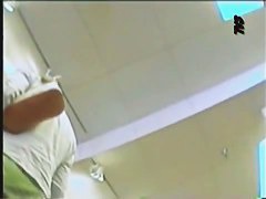 Sexy upskirt asses caught on video at the shopping mall