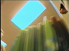 Sexy upskirt asses caught on video at the shopping mall