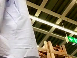 Shopping store no pantie