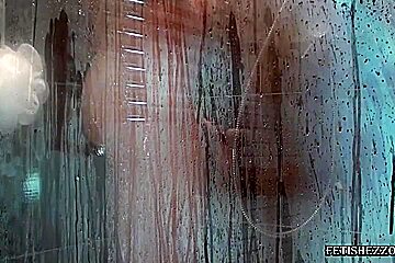 Shower Selfcam Ton Boys