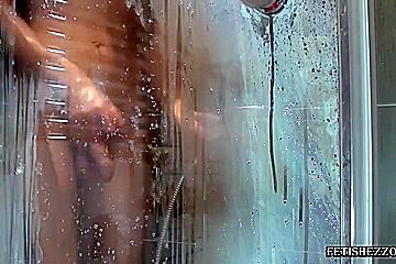 Shower Selfcam Ton Boys