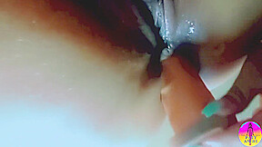 Single Putting The Sex Toy In The Aggressive Anal