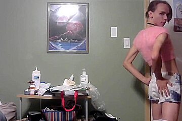 Sissy striptease