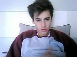Spanish cute boy cums on cam super sexy smooth ass nice cock