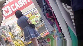 Spied japanese cutie cums