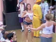 Spring Break Titty Shake
