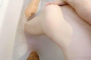 Step dad Treats 18yo Step son On Bath And Creampie Boys Porn