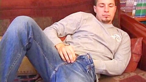 Straight punk masturbates to please himself