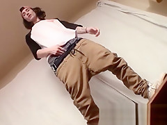 Straight thug Sean Johansen wanking on his big dick