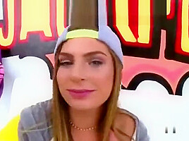 Striking Hottie Presents Massive Fanny And Gets Anus Pounded