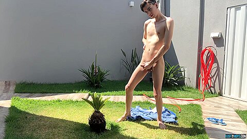 Stroking In The Sun With Henry - Henry Evans