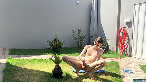 Stroking In The Sun With Henry - Henry Evans