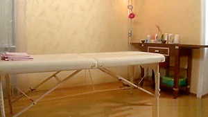 Sweet brunette teen 18+'s innocent massage gets X-rated