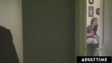 Teen 18+ Watches Lesbians Fuck At College Party