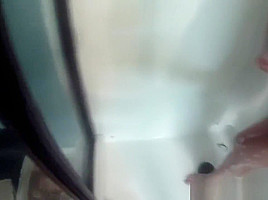 Tia Cyrus helps Vanessa Cage take a shower