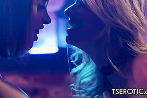 Ts Girl Fucks Bosomy Girl In A Bar With Rachael Cavalli And Janie Blade