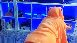 Umaru-chan Gets Home From School! - Indigo White