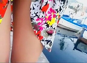 Upskirt in italy