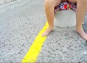 Upskirt in italy