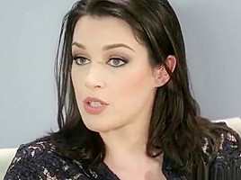Veronica Vain - Pleasing Brunette Showing Her