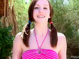 Victoria squirting outdoors - FTVGirls