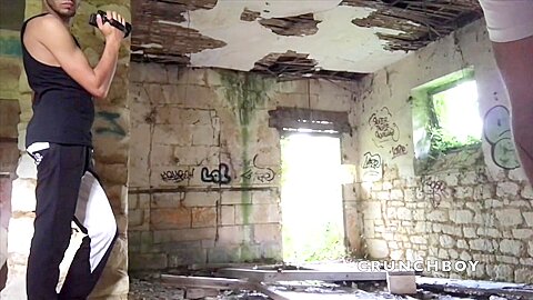 Webcam with Jess used by John Strap outdoor - HomeWebCamera