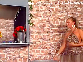 Wet Twat Feast At An Lesbian Sex Party