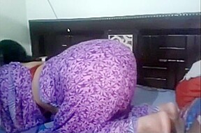 desi girls showiing their properties