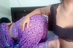 desi girls showiing their properties