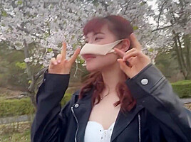 『素人女子大生野外sex』お昼の公園で散歩お花見しながら種付け中出し野外sex！彼女調教/素人カップル/歳の差/美少女/スタイル抜群/色白美乳/リアルハメ撮り/english Subtitles