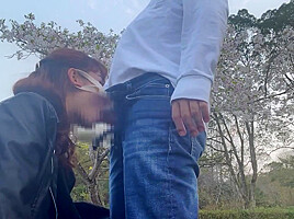 『素人女子大生野外sex』お昼の公園で散歩お花見しながら種付け中出し野外sex！彼女調教/素人カップル/歳の差/美少女/スタイル抜群/色白美乳/リアルハメ撮り/english Subtitles