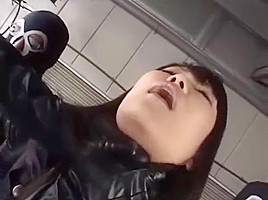 heroine drowned and tortured in water