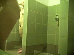 in public pool showers 663