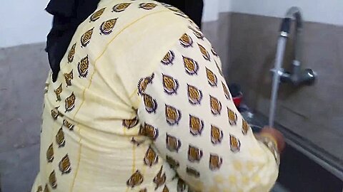 (kitchen Ne Jabardast Meri Chudai) Neighbor Fucks Tamil Muslim Hot Aunty While Cooking - Indian Sex