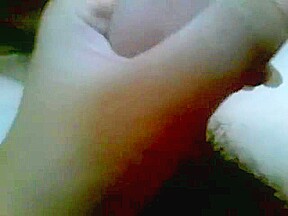 masturbate on toilet
